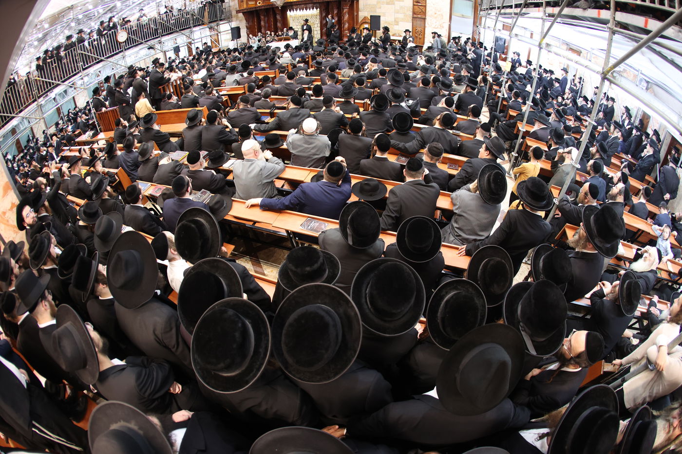 הגר"מ שטרנבוך פסק: "אין לתת סוכריות לילדים ביום כיפור"; זה הנימוק ההלכתי