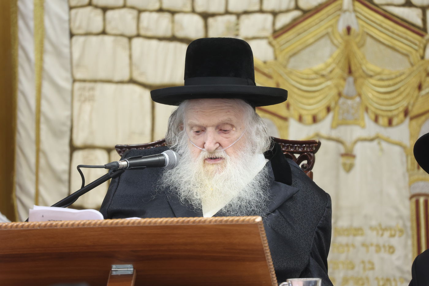 הגר"מ שטרנבוך פסק: "אין לתת סוכריות לילדים ביום כיפור"; זה הנימוק ההלכתי