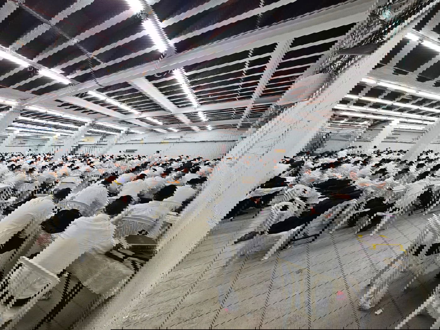 מחיל אל חיל, השנה בפוניבז'