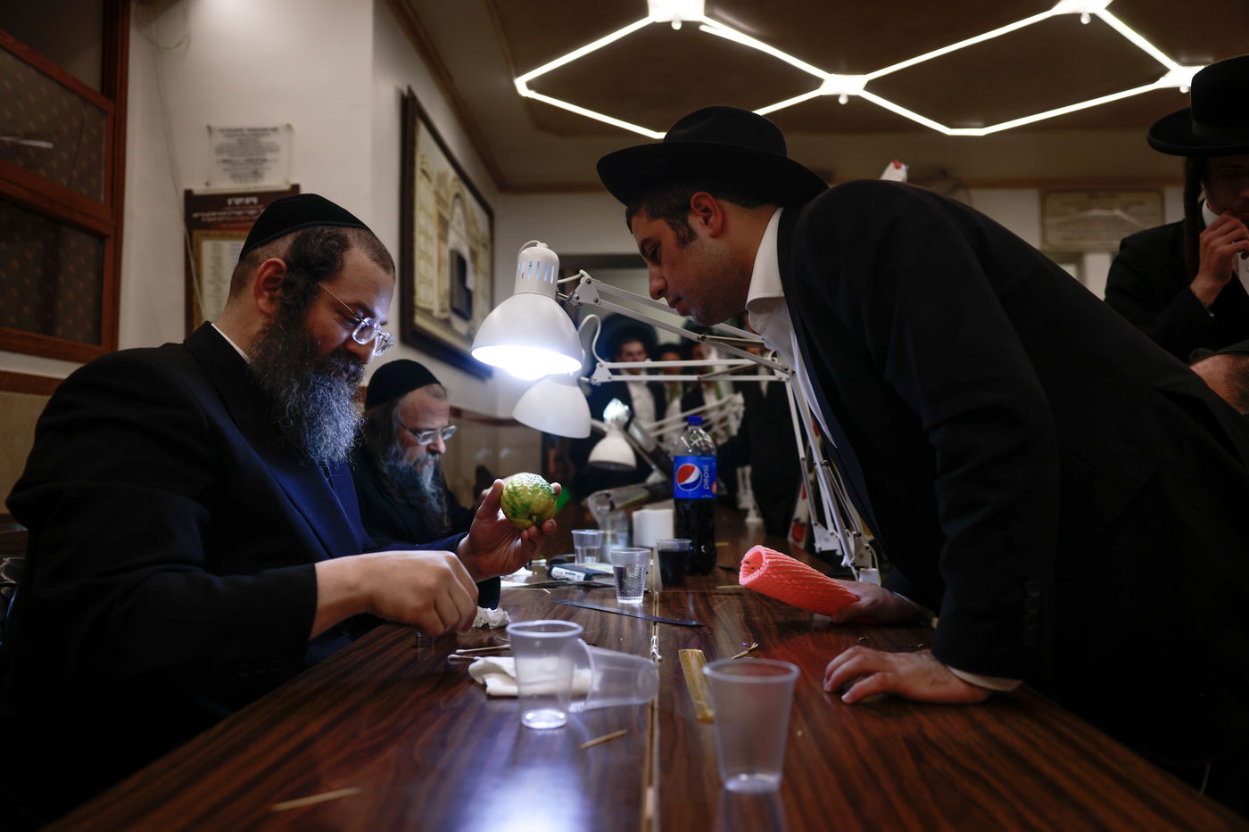 ערב חג הסוכות במאה שערים