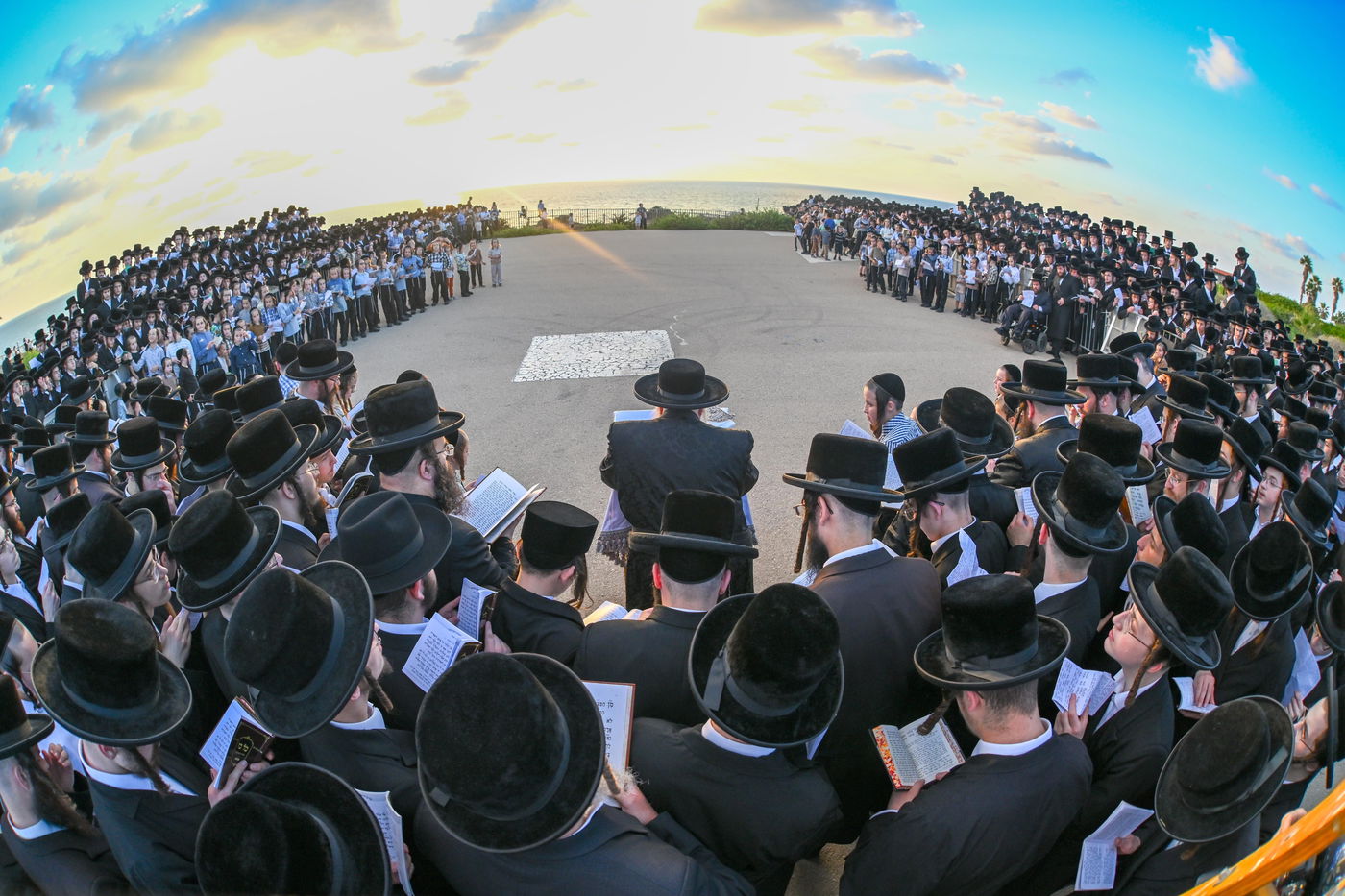 יום הכיפורים בחצר הקודש צאנז | תיעוד מסכם