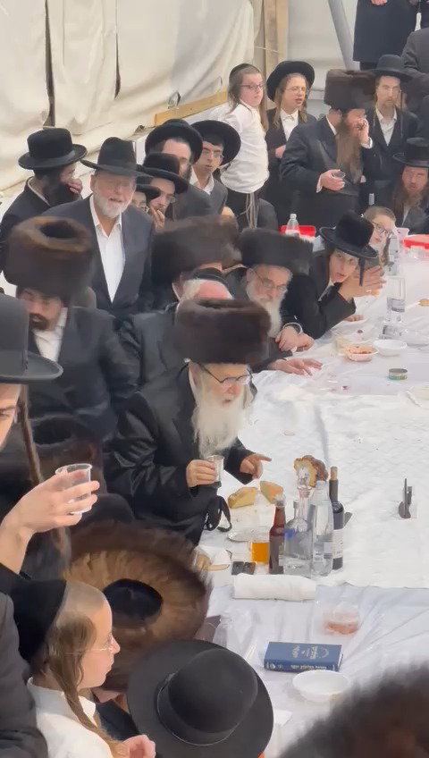 טיש נעילת יום כיפור באמשינוב