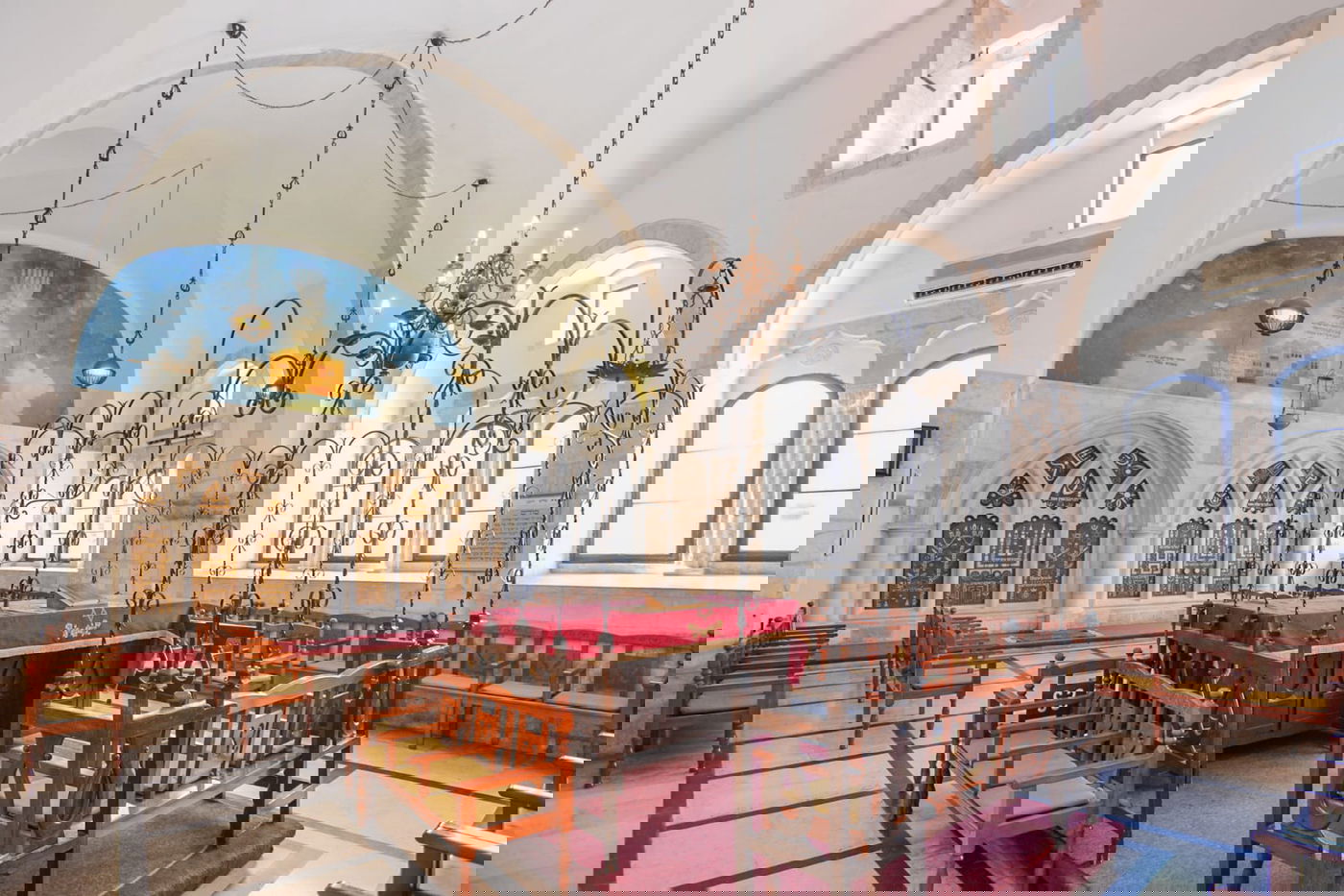 בית כנסת החורבה המשוקם