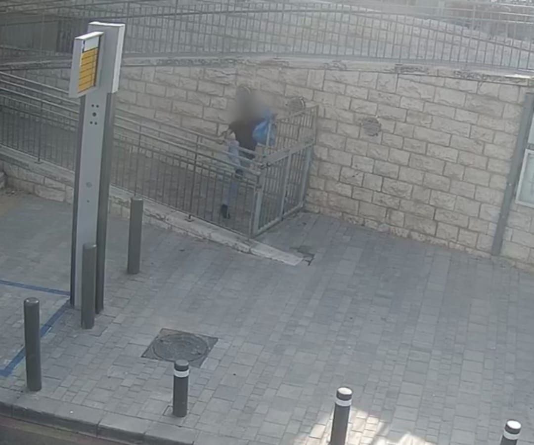 תושב מזרח ירושלים פרץ לבית כנסת, גנב אלפי ש"ח וגרם נזק