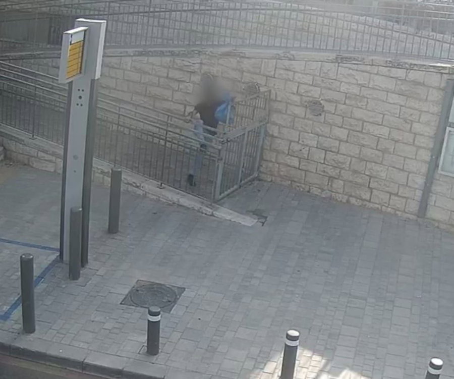 תושב מזרח ירושלים פרץ לבית כנסת, גנב אלפי ש"ח וגרם נזק