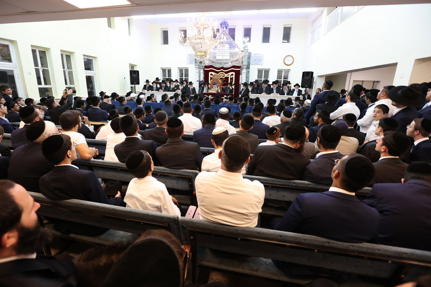 רבנים ואישי ציבור ב'הקבלת פני רבו' לראשון לציון | תיעוד