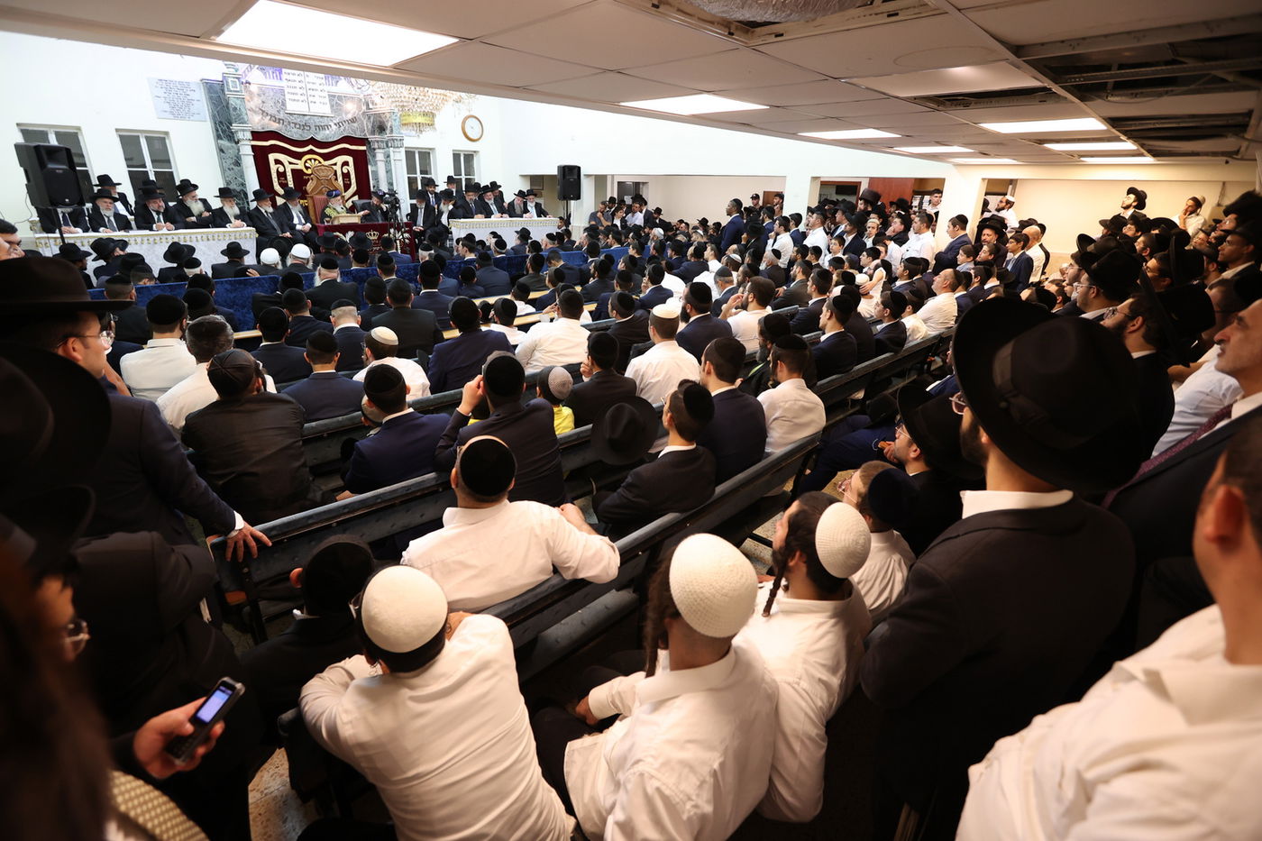 רבנים ואישי ציבור ב'הקבלת פני רבו' לראשון לציון | תיעוד