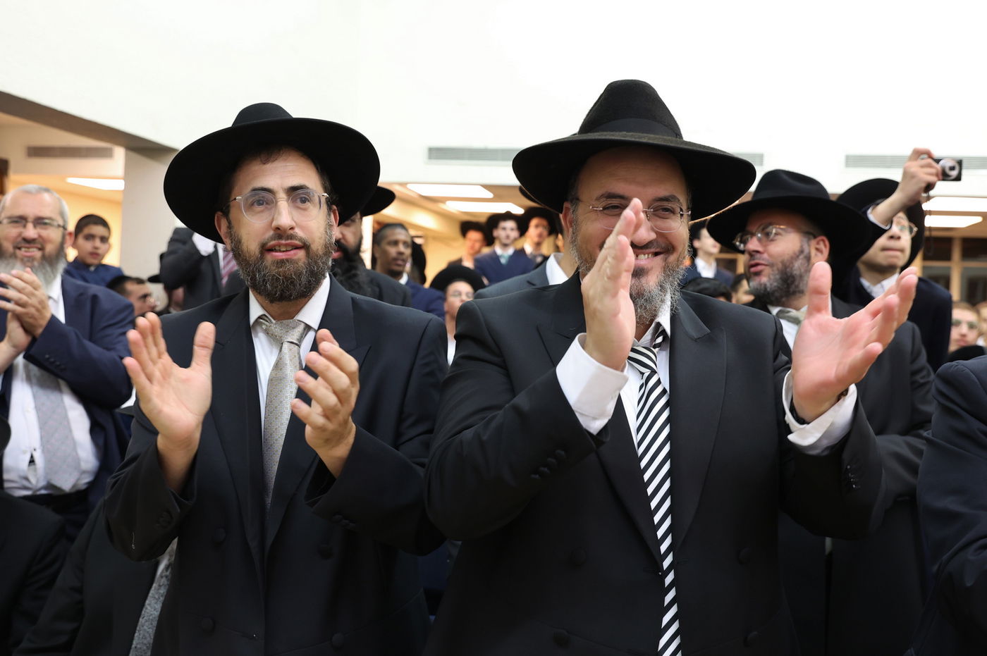 רבנים ואישי ציבור ב'הקבלת פני רבו' לראשון לציון | תיעוד