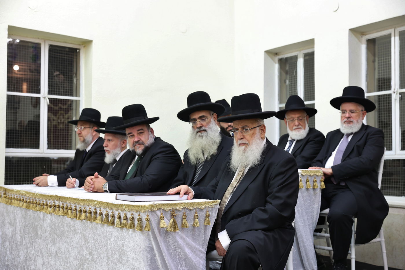 רבנים ואישי ציבור ב'הקבלת פני רבו' לראשון לציון | תיעוד