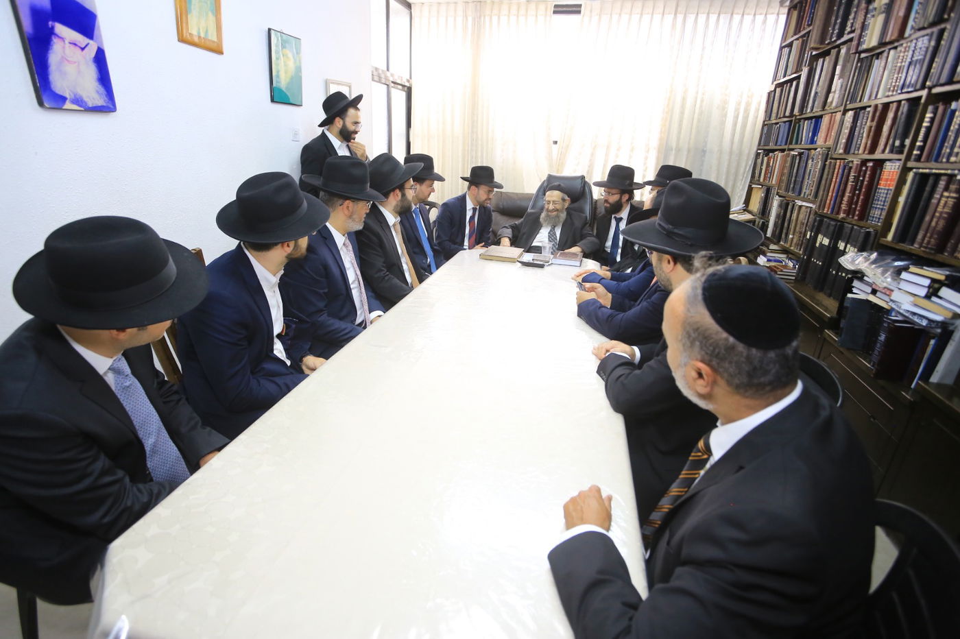 "אנו בעיצומם של הכנות אחרונות לקראת המעמד האדיר עם כלל הרבנים הגאונים החשובים"