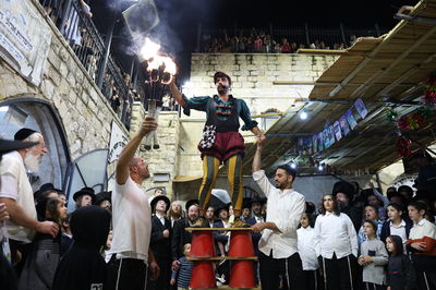 כך חגגו את שמחת בית השואבה בקבר הרשב"י | תיעוד