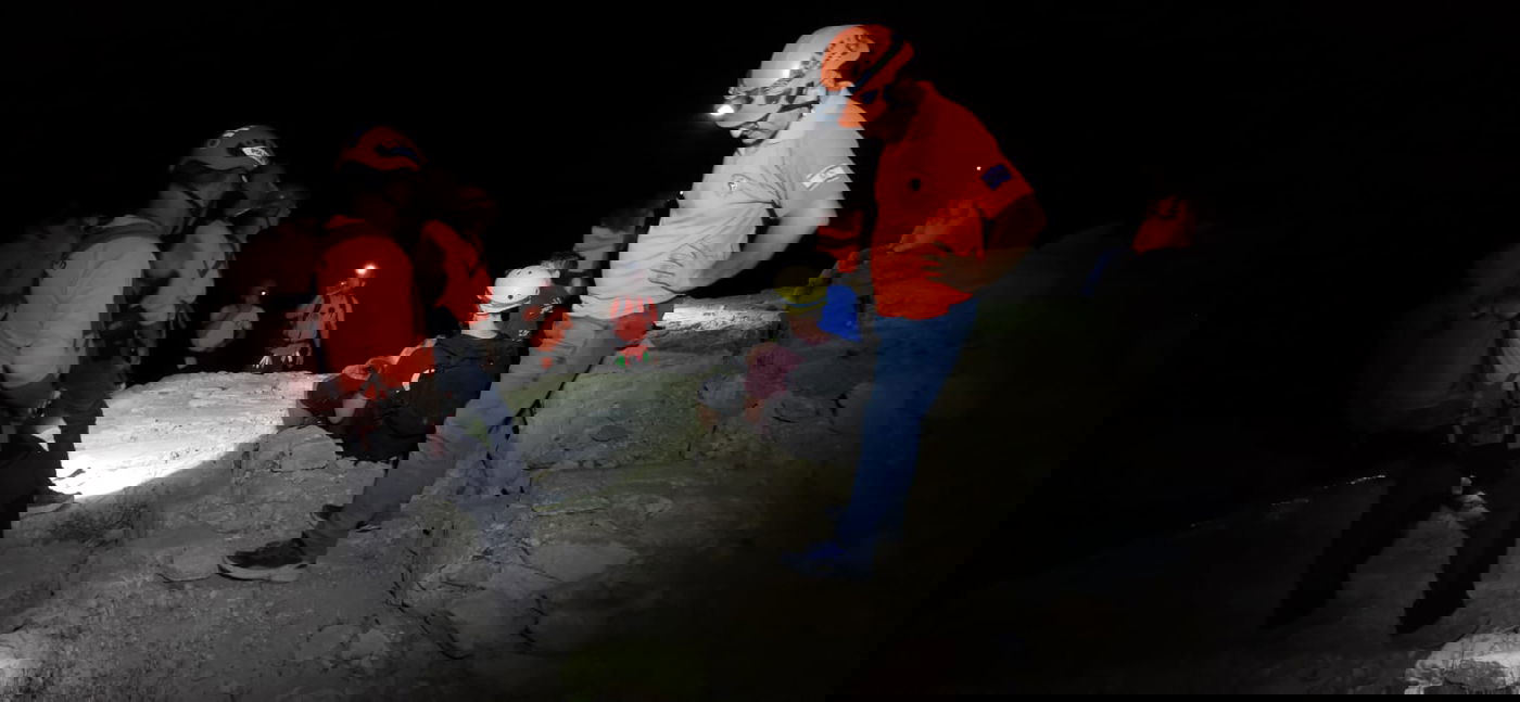 לאחר 9 שעות: שלושה מטיילים חולצו בנחל החצצון | תיעוד