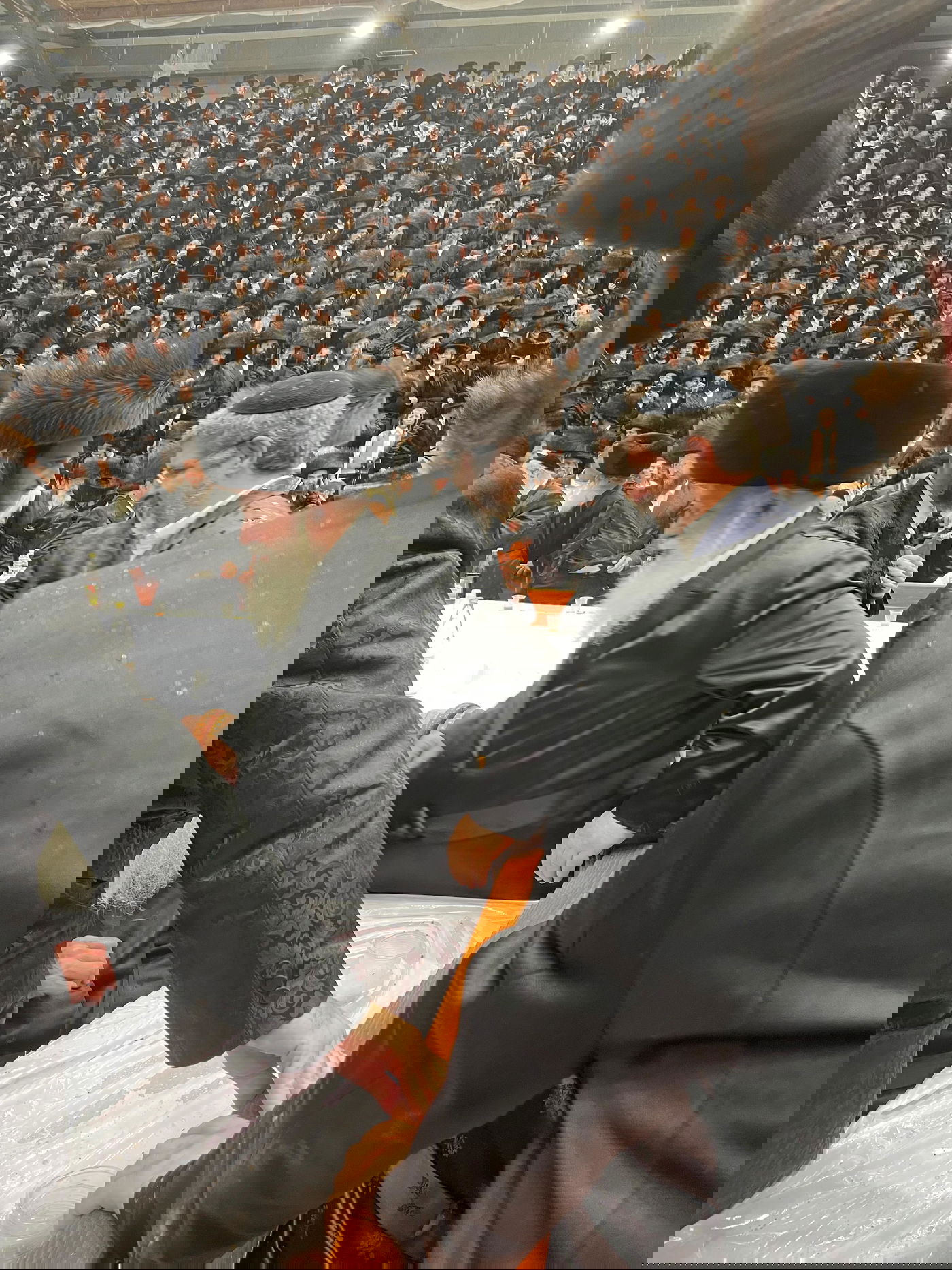 זופניק בכיכר • כל התמונות, הנייעס והחשיפות של סוכות