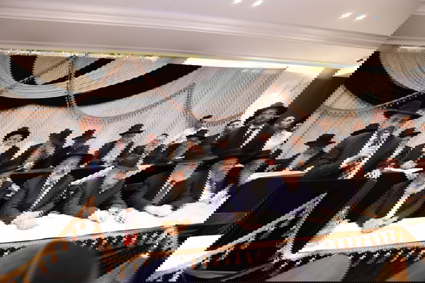 המונים השתתפו במעמד הקבלת פני רבו שקיימה ש"ס בבני ברק | תיעוד