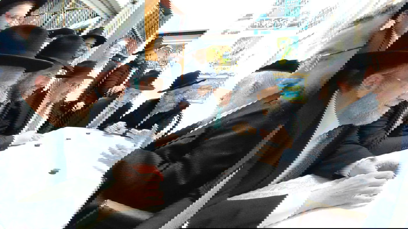 ח"כי 'דגל התורה' ערכו ביקורי חג אצל חברי 'המועצת' | צפו