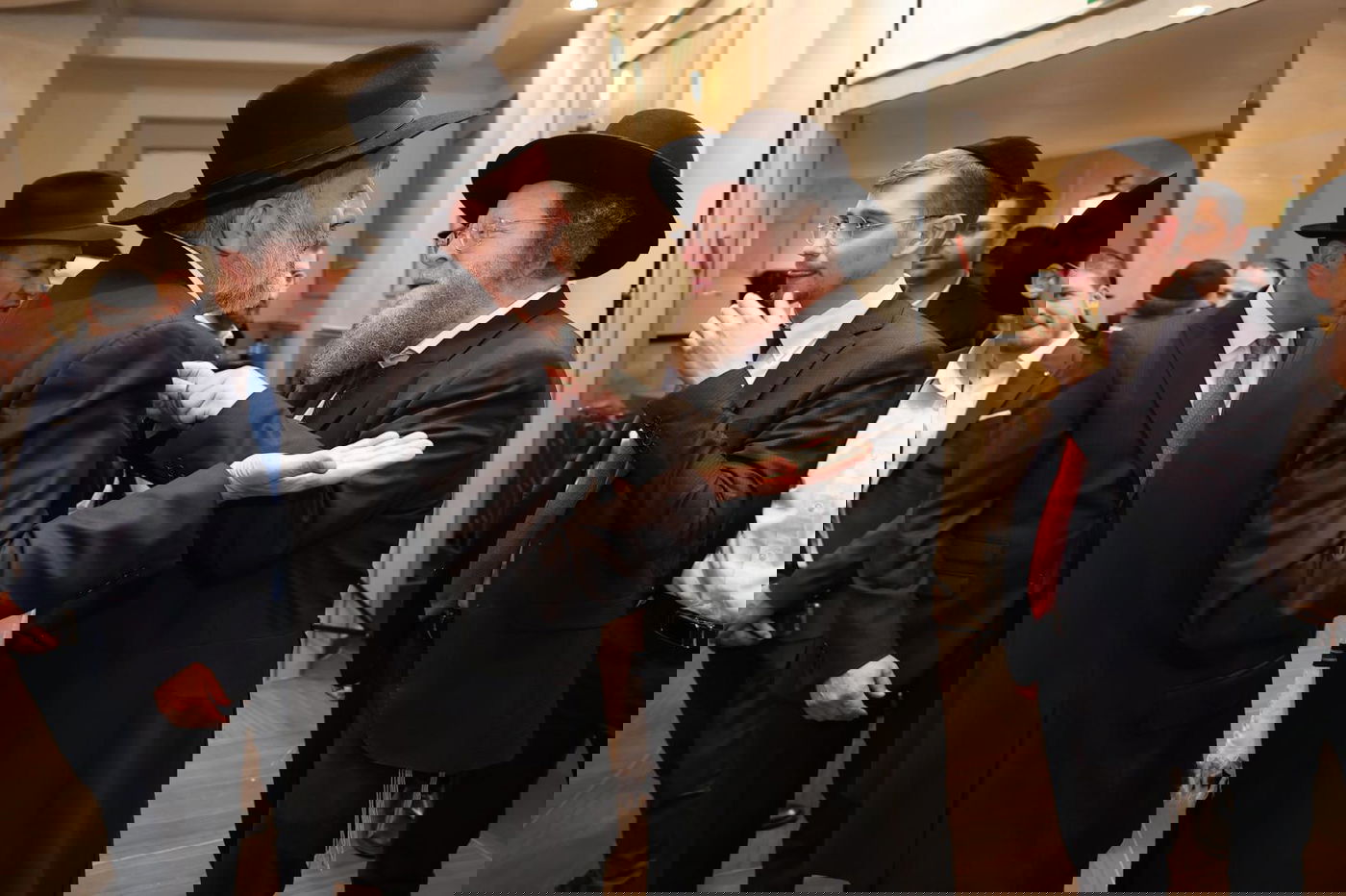 זופניק בכיכר • כל התמונות, הנייעס והחשיפות של סוכות