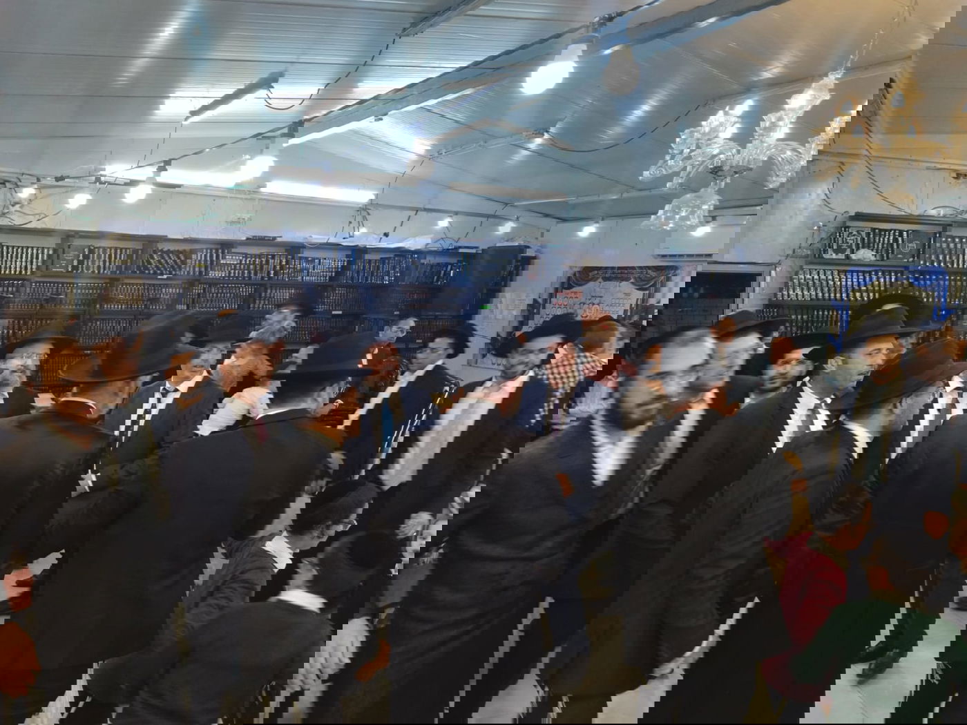 גרינברג באירועי החג בהיכלי התורה