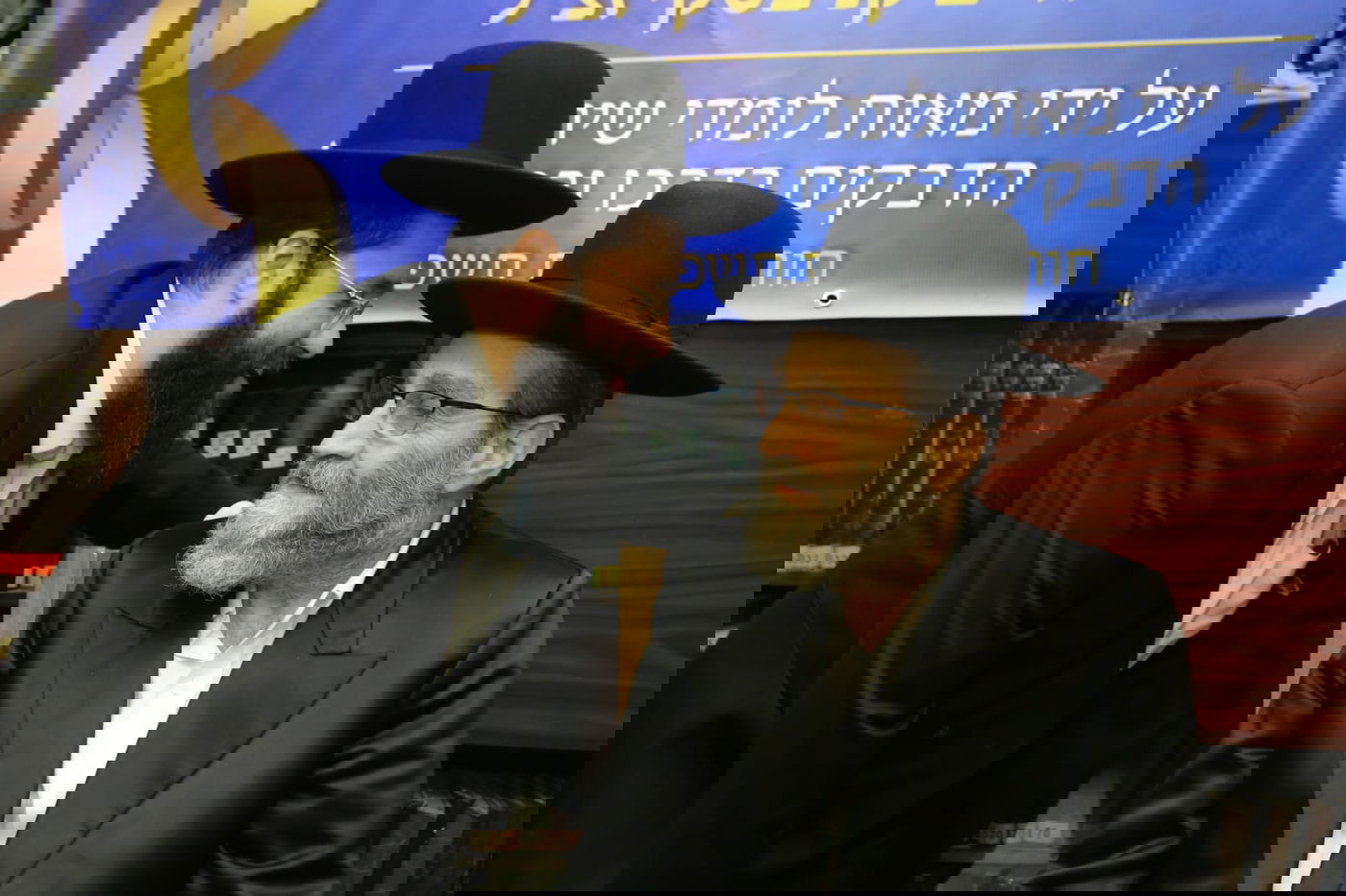 זופניק בכיכר • כל התמונות, הנייעס והחשיפות של סוכות