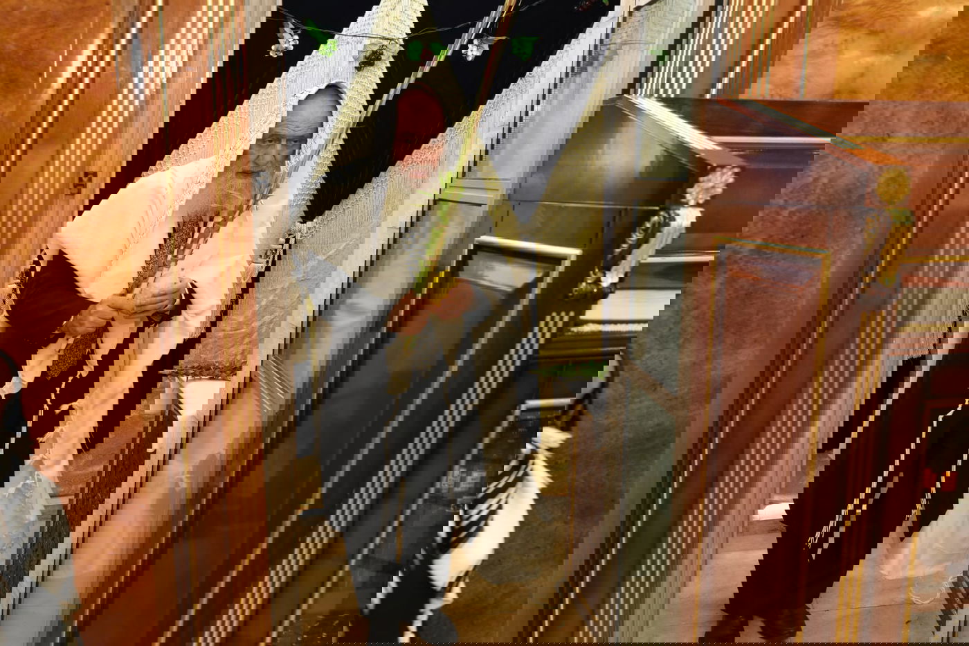 תיעוד מיוחד: הגאון רבי ראובן אלבז בנטילת ד' המינים