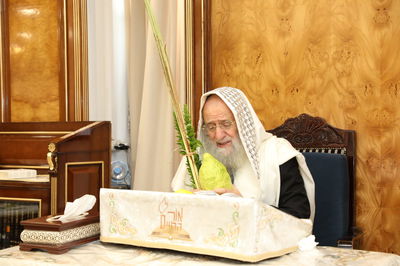 הגאון רבי ראובן אלבז, הבוקר