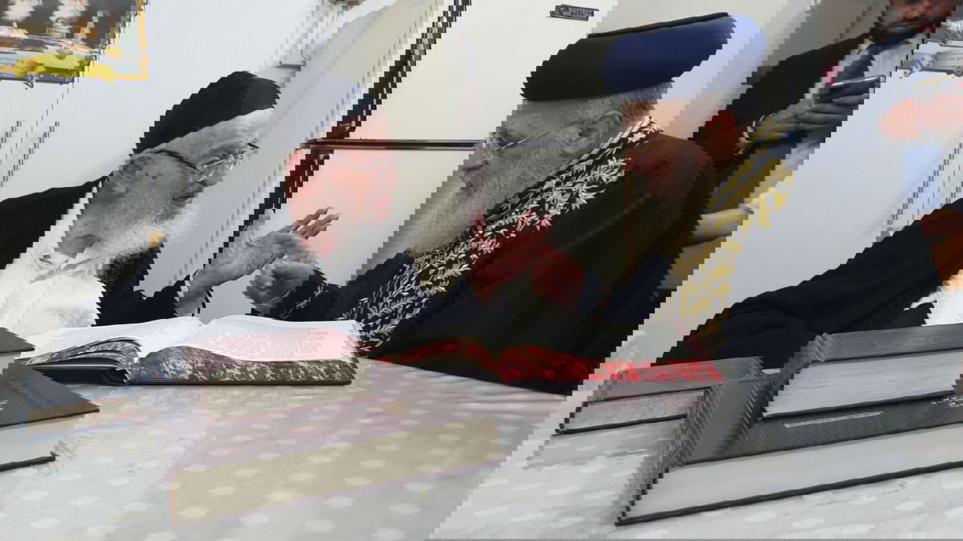 מפגשים היסטוריים של הראשון לציון עם זקני ה'מועצת' של 'דגל התורה' | מאחורי הקלעים