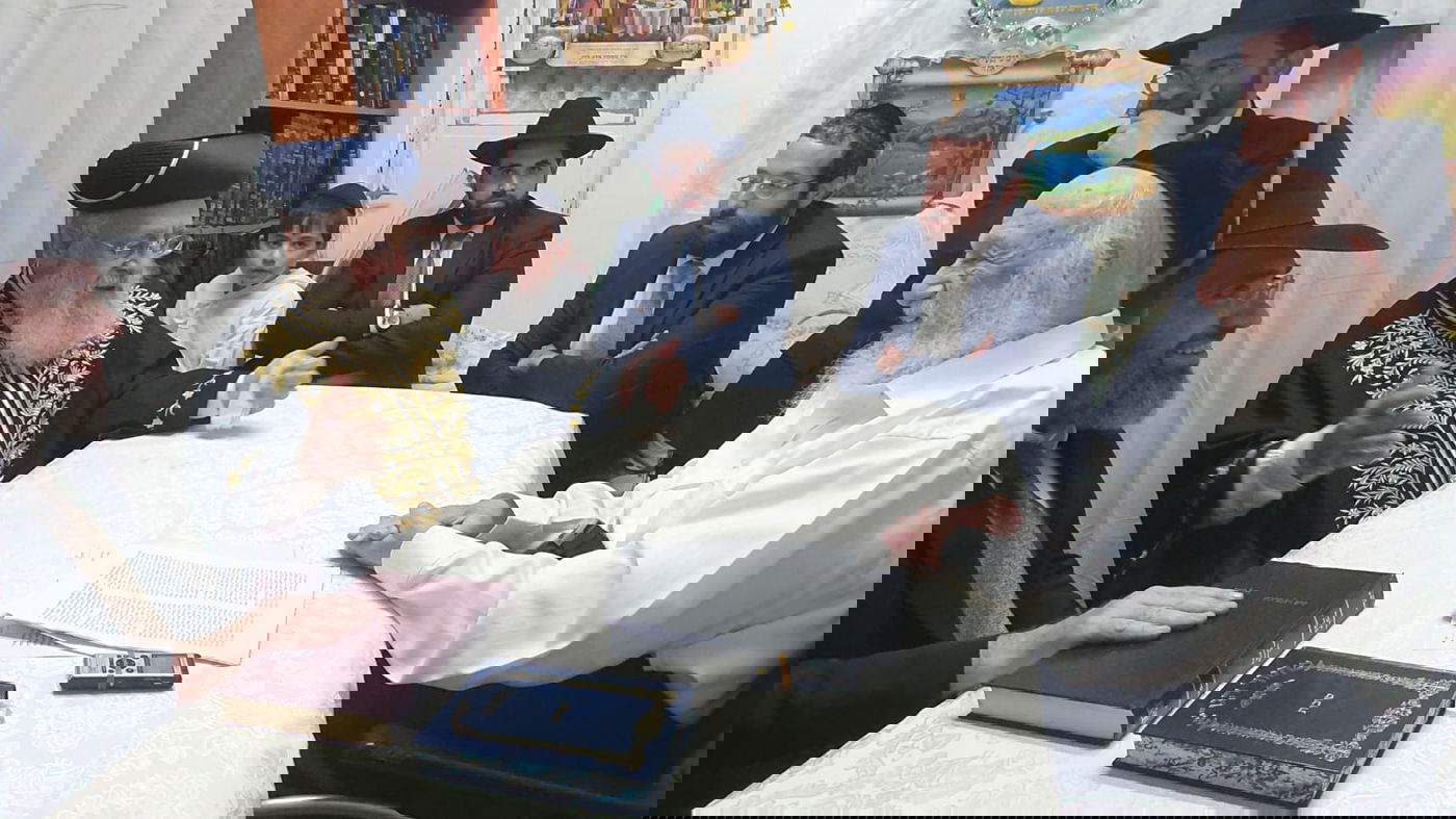 מפגשים היסטוריים של הראשון לציון עם זקני ה'מועצת' של 'דגל התורה' | מאחורי הקלעים