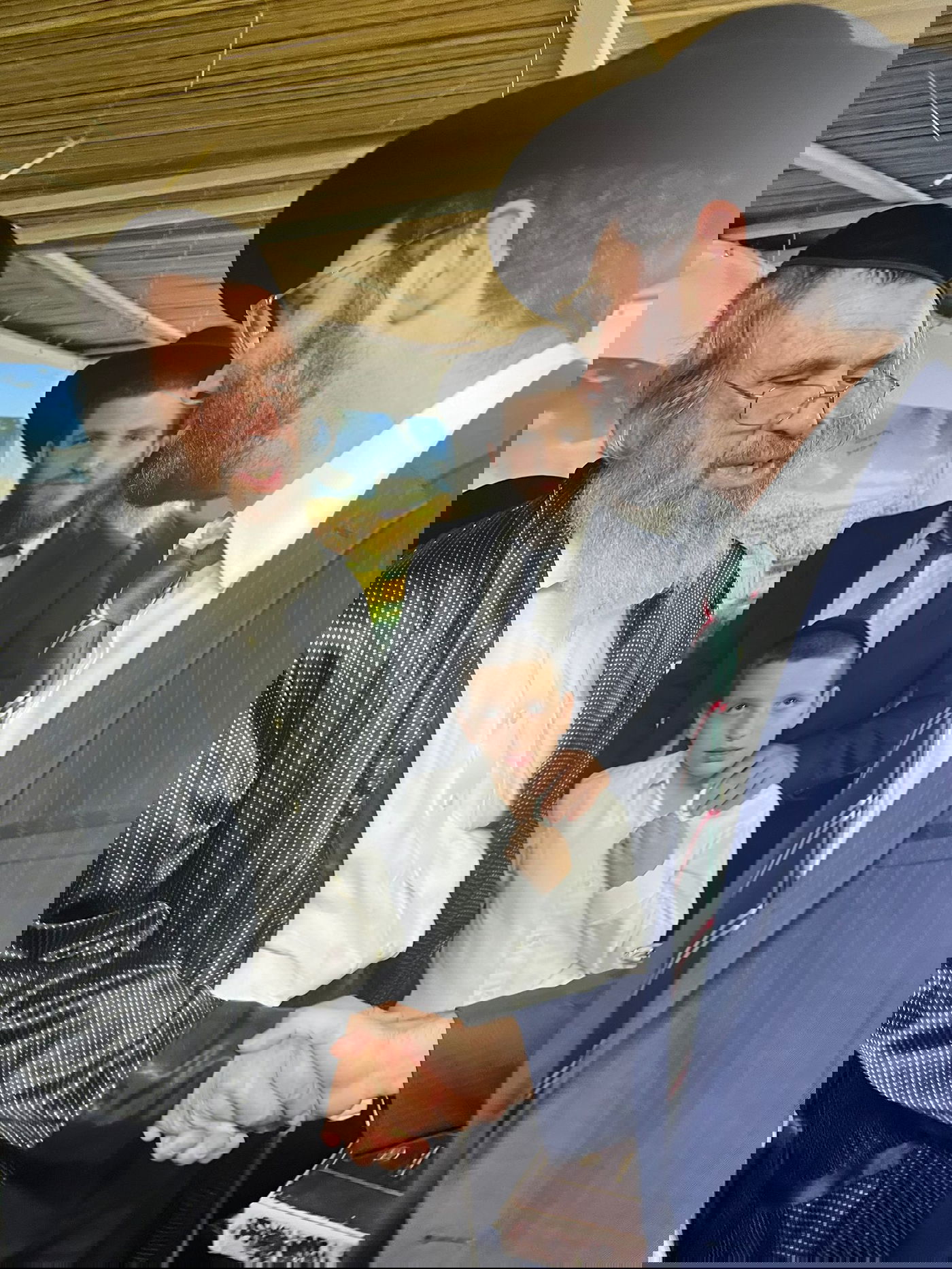 זופניק בכיכר • כל התמונות, הנייעס והחשיפות של סוכות