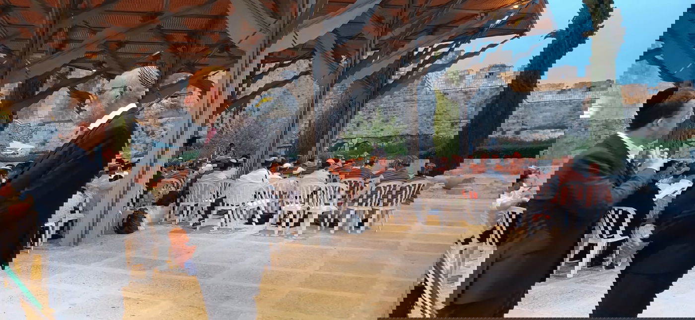 זופניק בכיכר • כל התמונות, הנייעס והחשיפות של סוכות