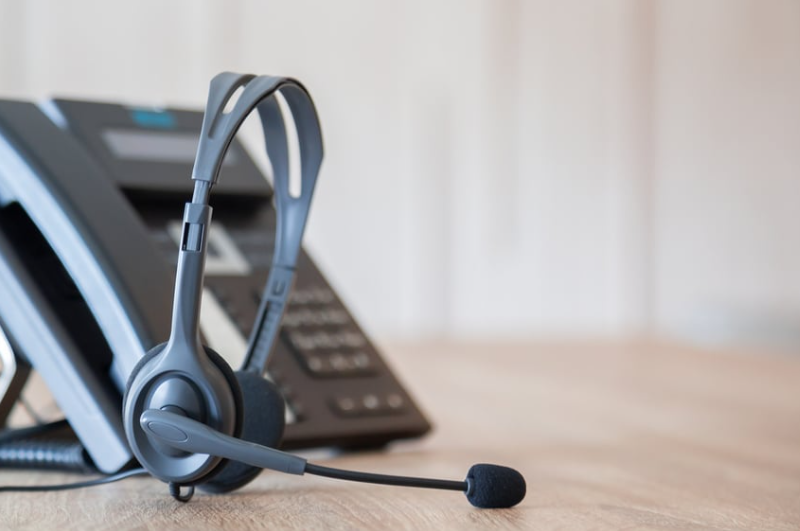 "לפנות למוקדי החירום"