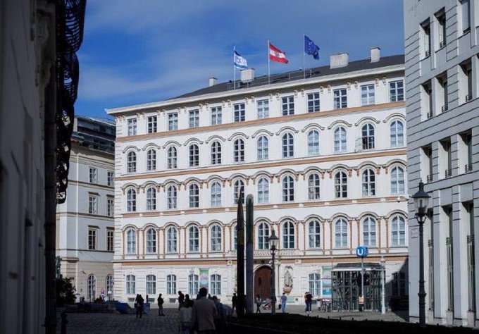 שער ברנדנבורג בברלין נצבע בדגל ישראל | מחוות נוספות ברחבי העולם