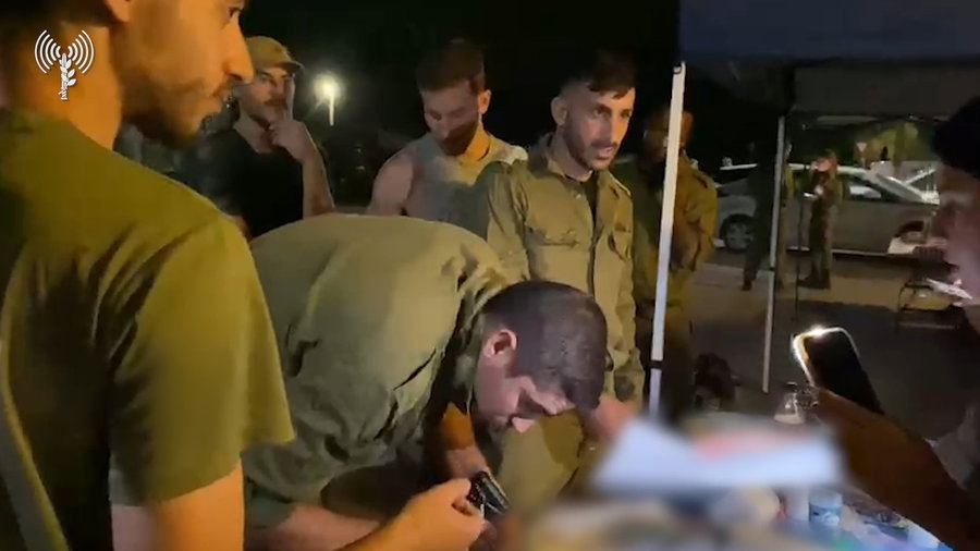 תיעוד מההיערכות של גדוד 53 במחסני החירום של חטיבה 188