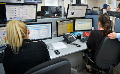 עם היוודע האסון מוקד החירום אויש באנשי מקצוע נוספים שקיבלו את הפניות הרבות שהחלו לזרום למוקד