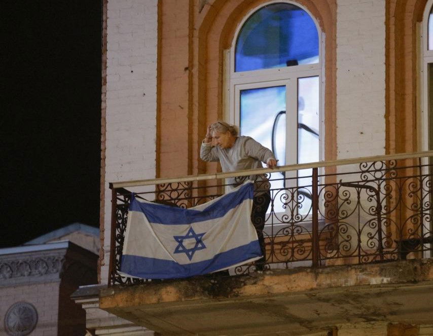 העולם לצידנו: מפגן תמיכה חסר תקדים בישראל | גלריה