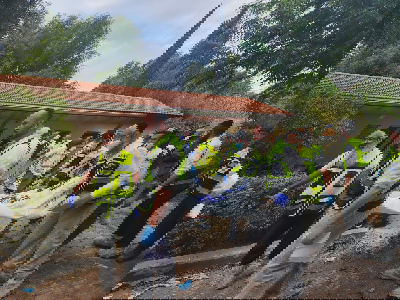 נִקְמַת דַּם עֲבָדֶיךָ הַשָּׁפוּךְ: פינוי החללים שנרצחו בקיבוץ בארי