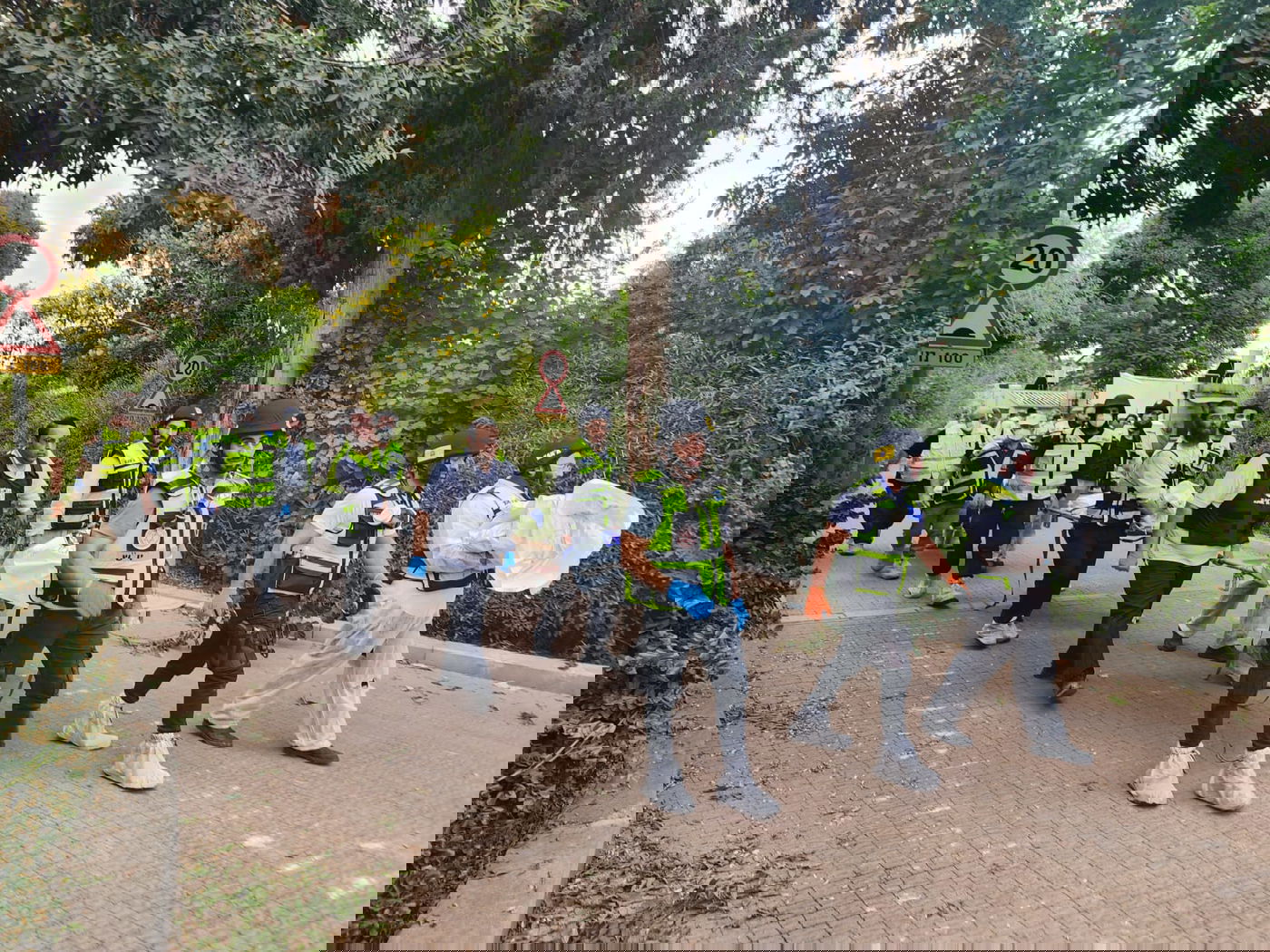 נִקְמַת דַּם עֲבָדֶיךָ הַשָּׁפוּךְ: פינוי החללים שנרצחו בקיבוץ בארי