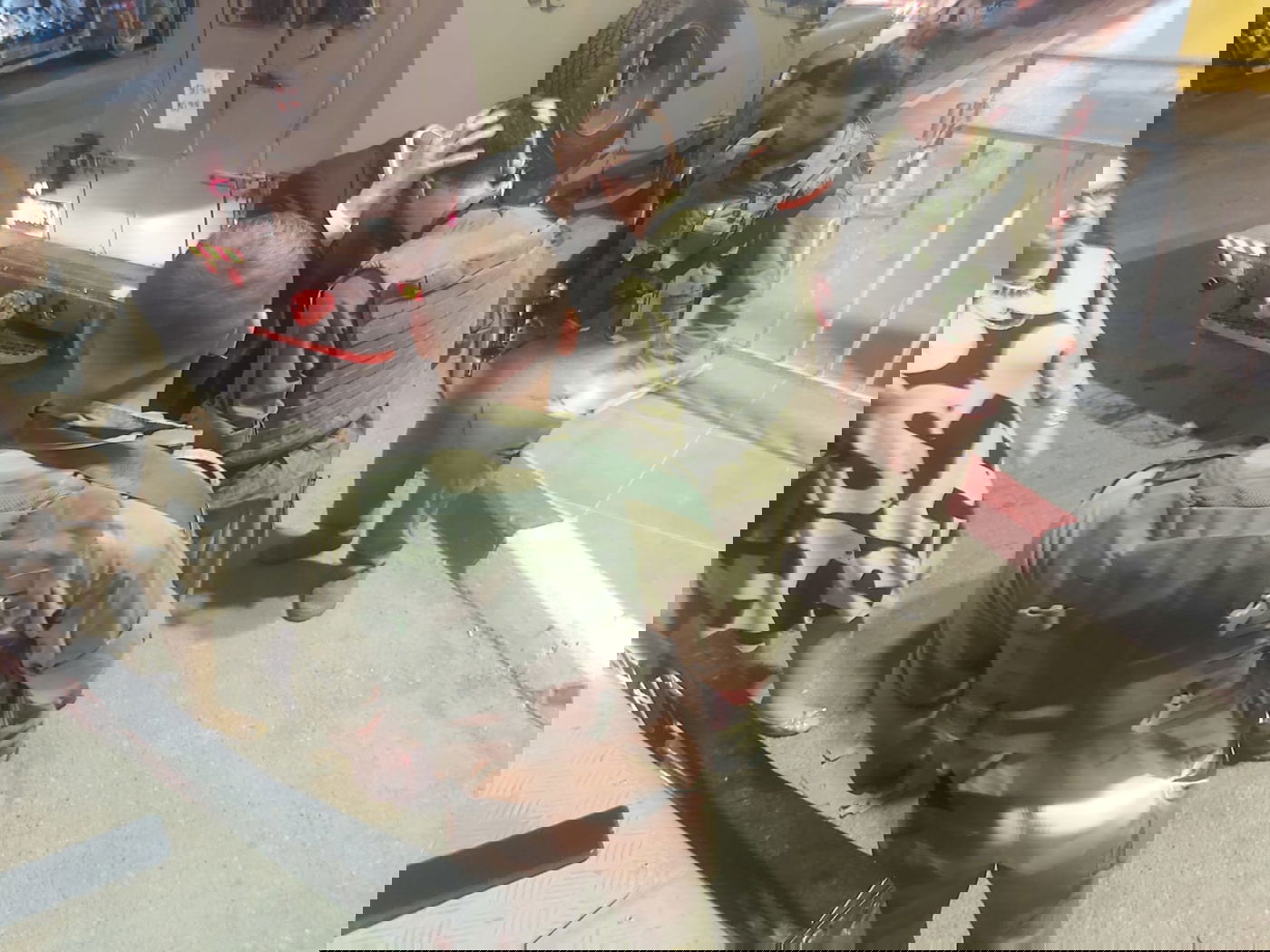 הרב לייבל מבקר את החיילים בדרום