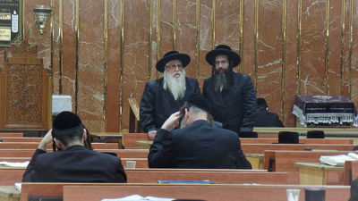 ביקור האדמו"ר מצאנז אמש במשמרות הלימוד