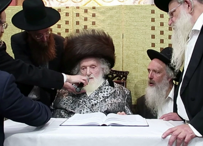 הגר"מ שטרנבוך בסוכות