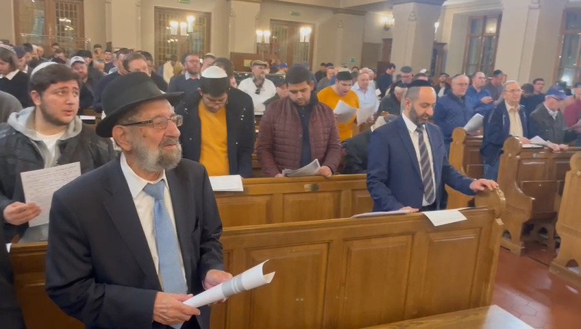 בעצרת התפילה בבית הכנסת הגדול במוסקבה