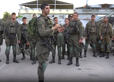 צפו: לוחמי צה"ל נערכים לקראת הלחימה ברצועת עזה
