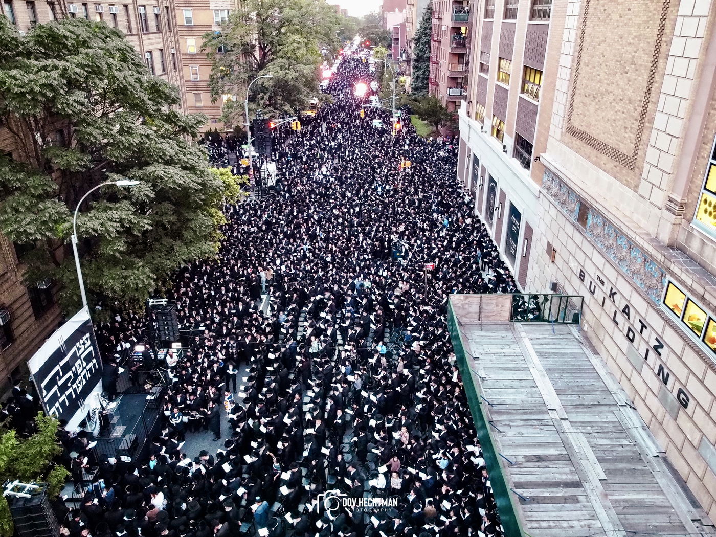 30,000 איש בעצרת תפילה מיוחדת בבורו פארק | תיעוד