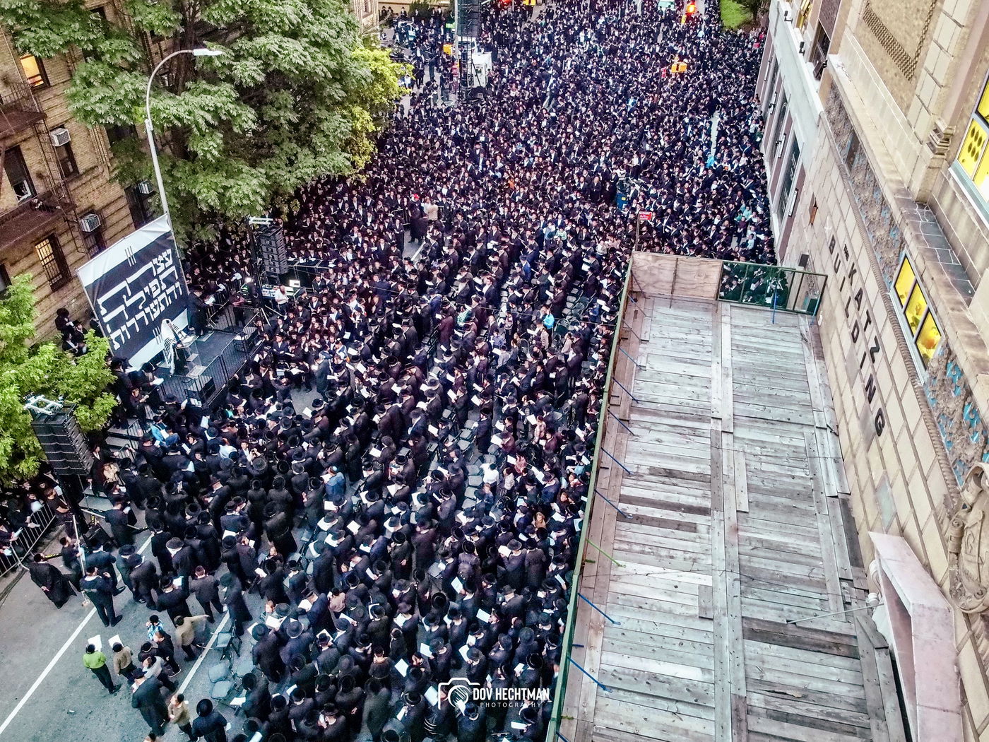30,000 איש בעצרת תפילה מיוחדת בבורו פארק | תיעוד