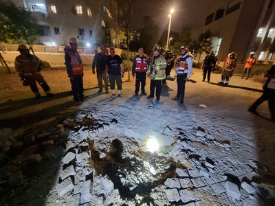 מטחי רקטות כבדים אל אזור המרכז | שני שיגורים משטח סוריה | צה"ל הגיב בירי