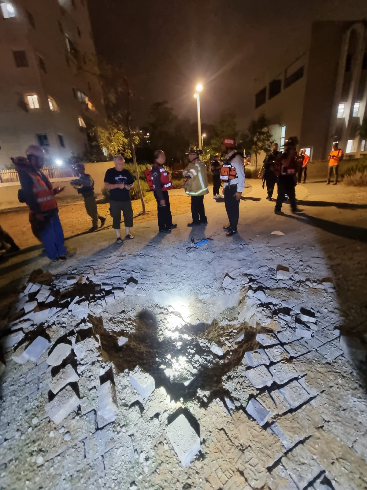מטחי רקטות כבדים אל אזור המרכז | שני שיגורים משטח סוריה | צה"ל הגיב בירי