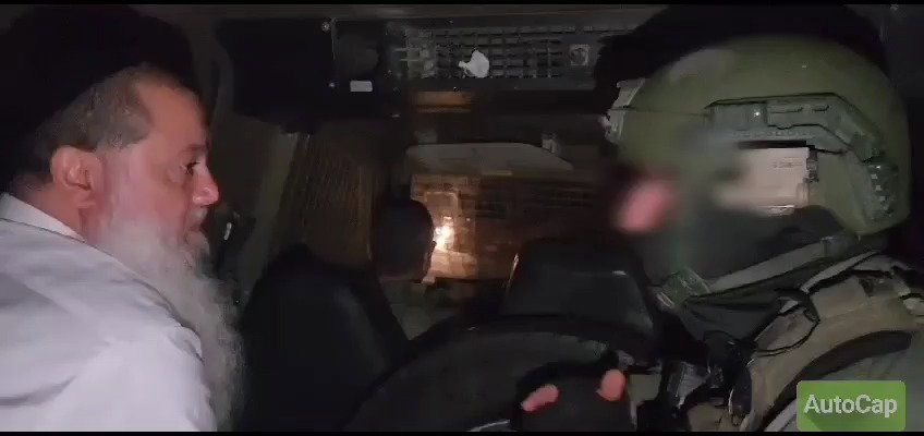 אחד הלוחמים מודה לרב על החיזוק