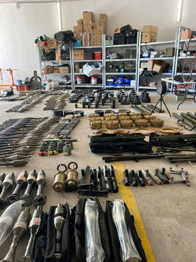 חלק מאמצעי הלחימה שהמחבלים הביאו למתקפה