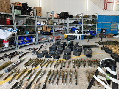 אמצעי הלחימה שנתפסו בידי מחבלים - ממוינים בבסיס צה"ל