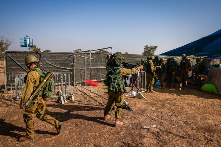 "ניצל את הכאוס". חיילי צה"ל סמוך למקום הטבח ביישוב רעים בעוטף עזה