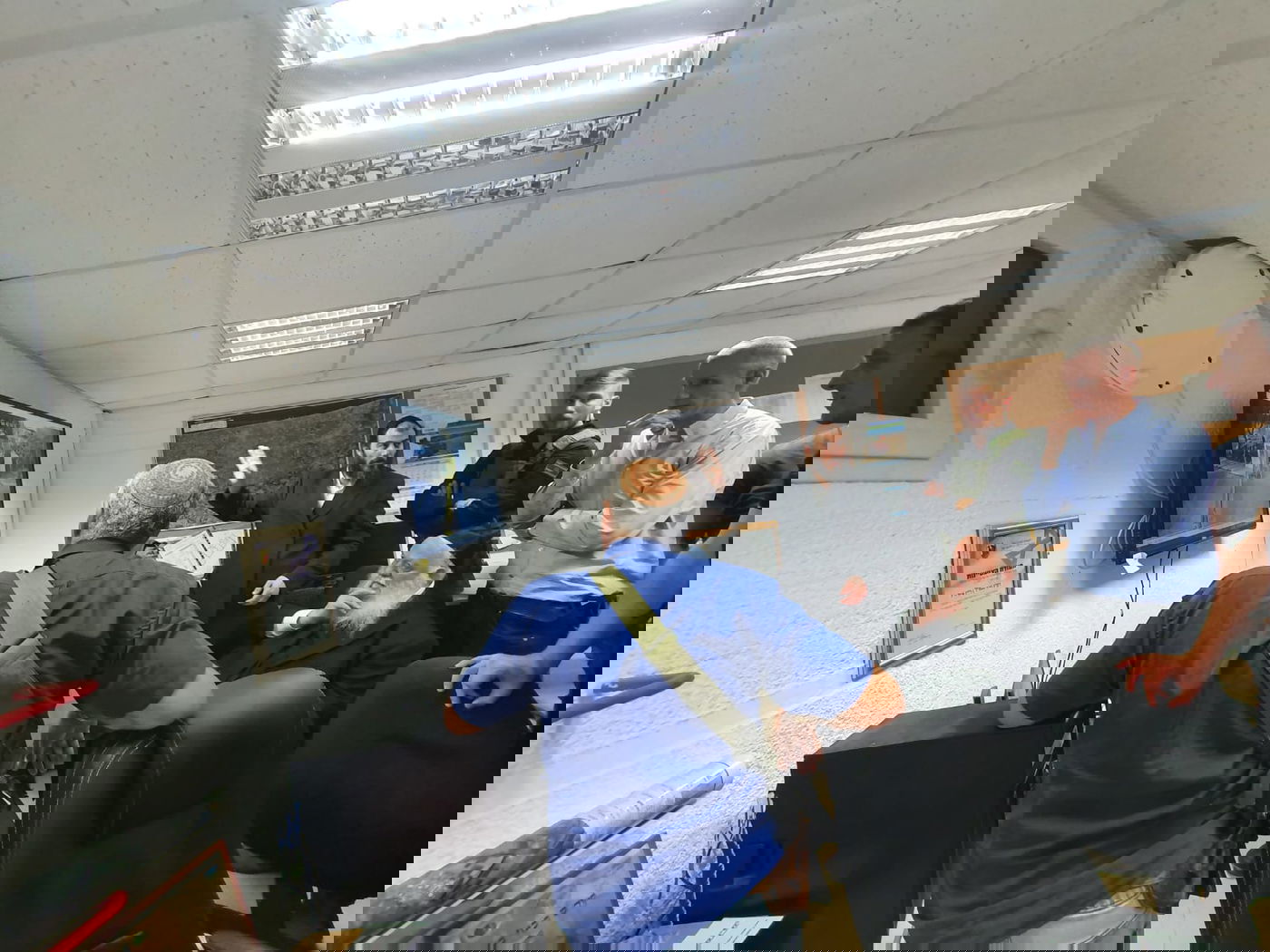 השר גולדקנופף: "היום בארי הוא סמל החורבן - מחר זה יהיה סמל התקומה" 