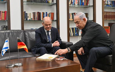 נתניהו והקנצלר 